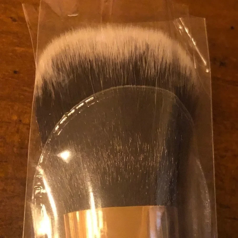 BLUSH BRUSH SHAINA B MIAMI NEW IPSY BAG